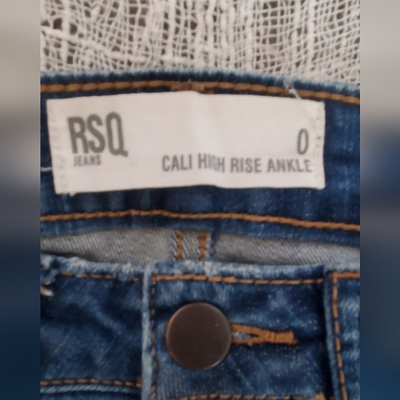 💚5/$25 Urban Outfitters RSQ Cali High Rise Skinny Ankle Distressed Jeans Size 0 - Picture 6 of 6